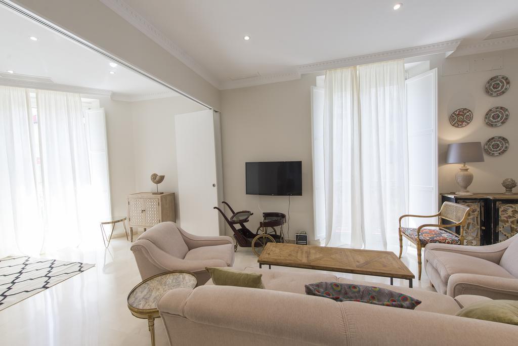 Apartamento Living By Cathedral Севиля Екстериор снимка