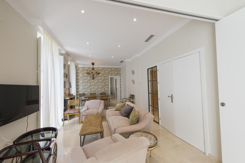 Apartamento Living By Cathedral Севиля Екстериор снимка