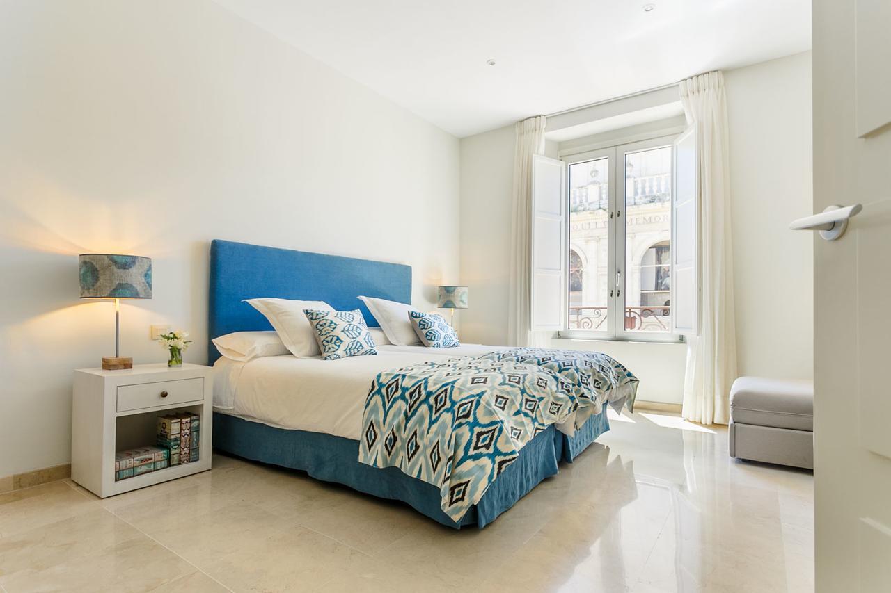 Apartamento Living By Cathedral Севиля Екстериор снимка
